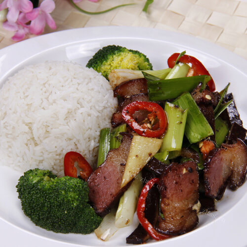 好吃的四季豆腊肉干饭