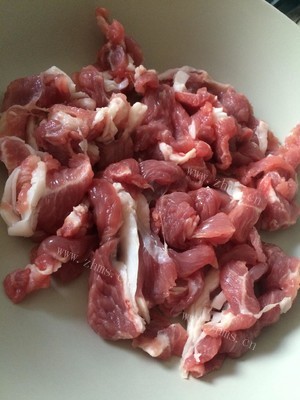 美味的孜然羊肉炖土豆做法图解1)
