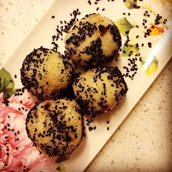 美味的黑芝麻麻团