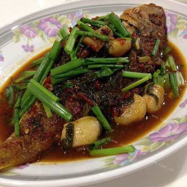 美味的黄豆酱焖罗非鱼
