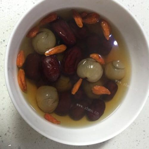 好喝的红枣桂圆枸杞茶