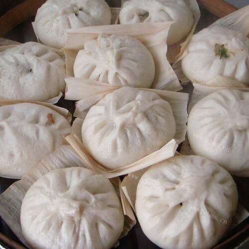 美味的麦蒿大包子