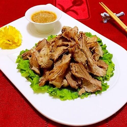 好吃的剔骨肉蘸酱 