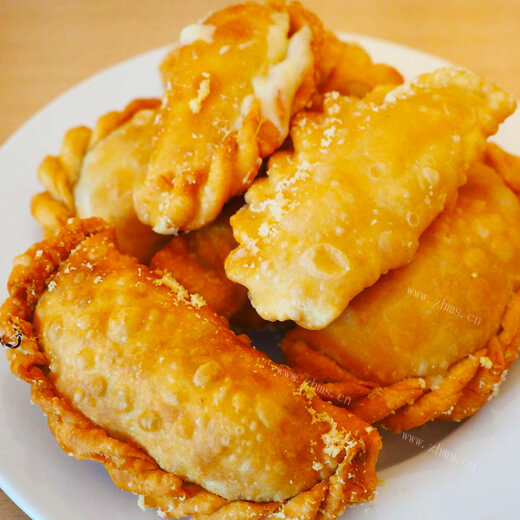 家常芹菜叶汁皮饺子