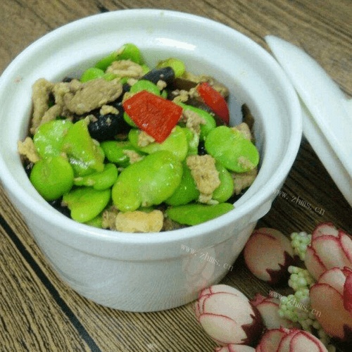 家常木耳炒蚕豆