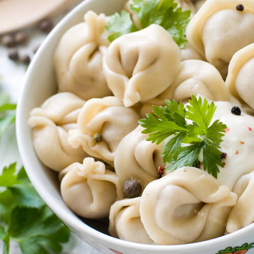 清淡可口红萝卜韭菜饺子