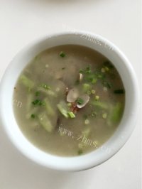鲜美丝瓜花甲蘑菇汤做法图解10)