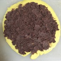 美味的豆沙鸡蛋卷做法图解6)