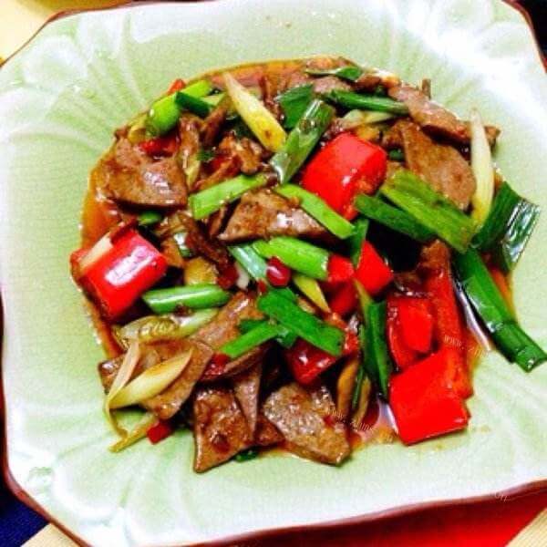 美味的泡菜溜猪肝