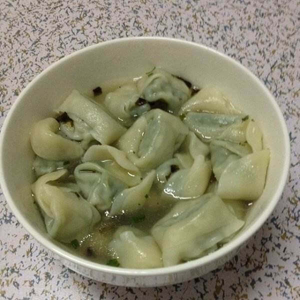 美味的骨汤猪肉虾仁馄饨
