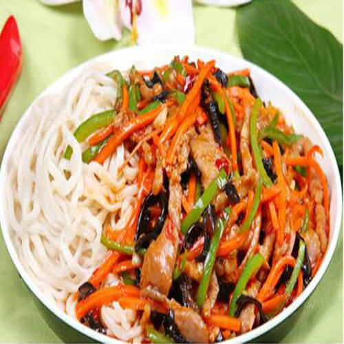 可口的鱼香肉丝面