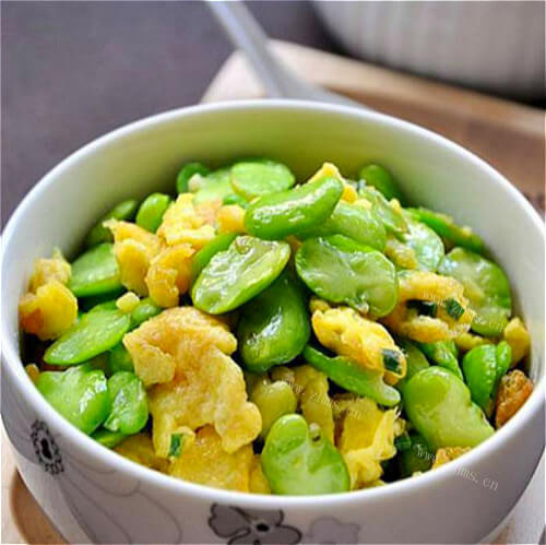 美味的蚕豆炒鸡蛋