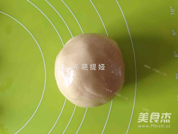 美美的多味广式月饼做法图解3)
