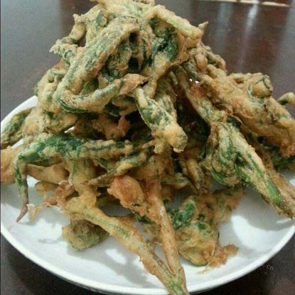 好吃的干炸香椿鱼
