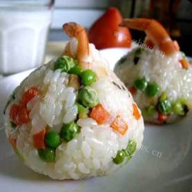 美味日式大虾饭团