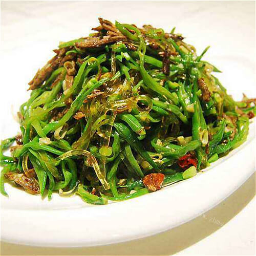 秀色可餐的尖椒酱梅豆 