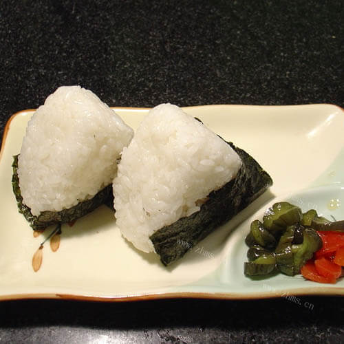 可爱的彩蔬虾仁饭团