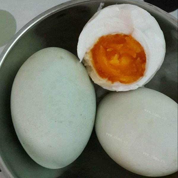 咸味干腌鸭蛋