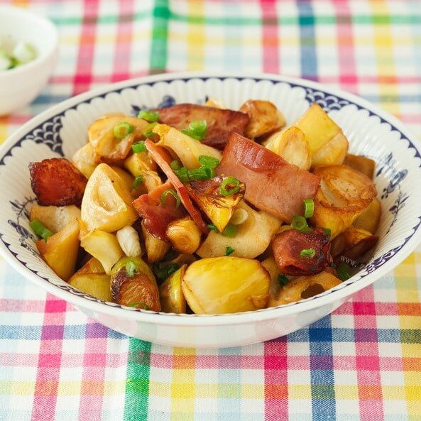 美味的野春笋炒腊肉