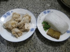 好吃的咖喱鸡翅根煮粉丝做法图解1)