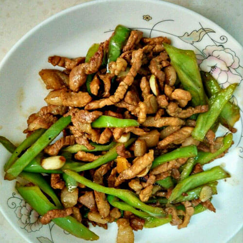 美味的青椒丝炒肉丝