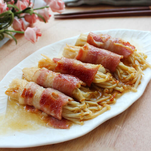 营养美味的培根豆皮金针菇卷