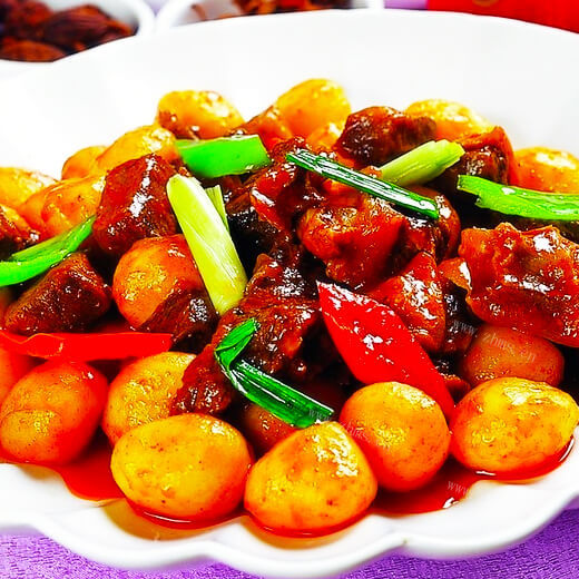 美味的土豆焖羊肉