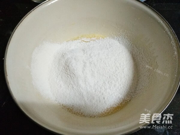 香甜的缤纷杯子蛋糕做法图解3)