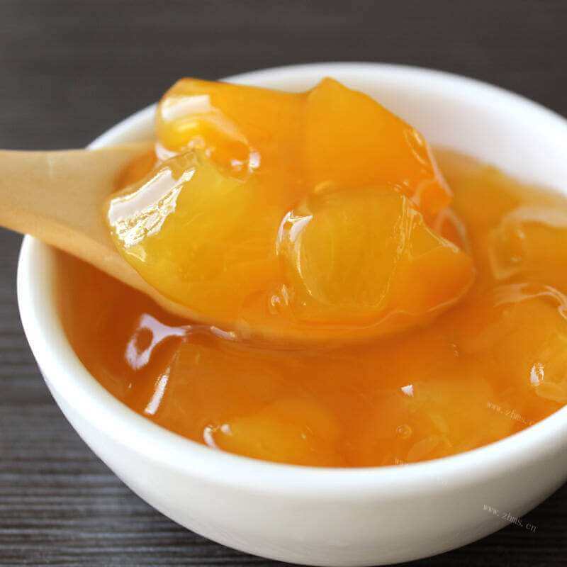 美味的大果粒芒果酱