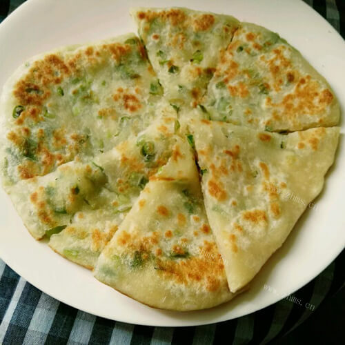 美味的杂粮葱花饼