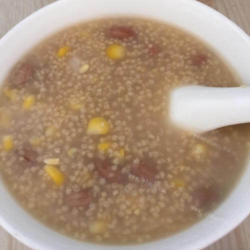 咸鲜萝卜花生小米粥