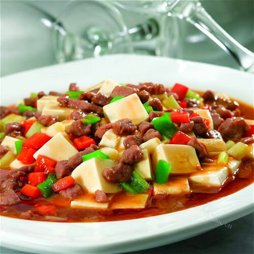 美味的酱牛肉炖豆腐