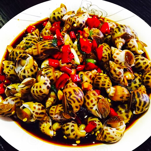 美味的香拌花螺