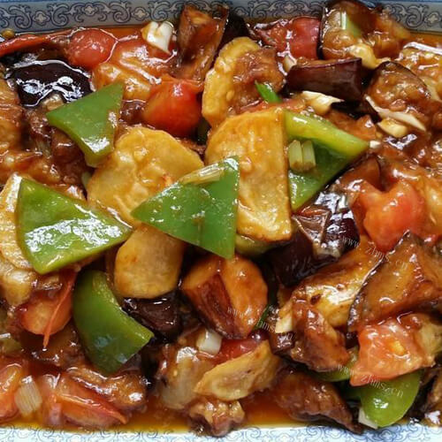 美味的肉末茄子炒土豆 