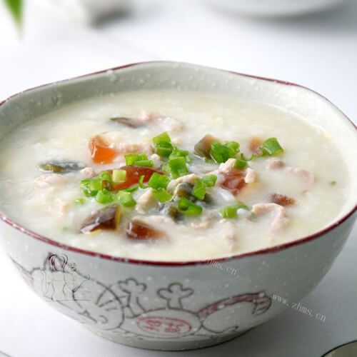 清淡的菠菜香菇瘦肉粥