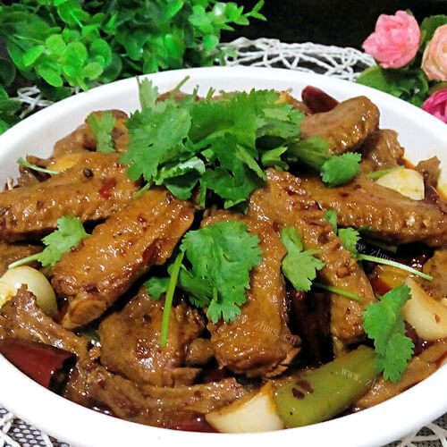 好吃的香辣干锅鸭翅