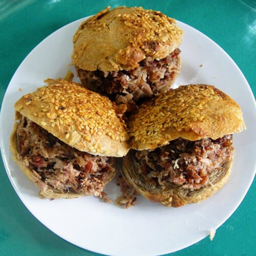 美味的老北京肉火烧 