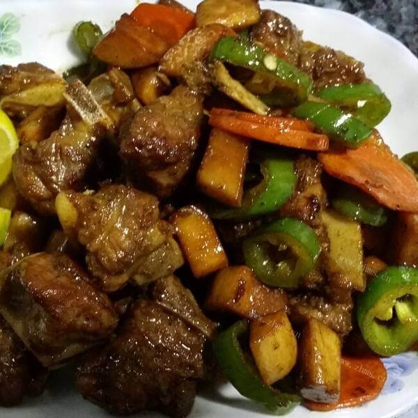 好吃的黑椒牛肉浇年糕