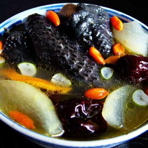 营养汤红枣薏米乌鸡汤