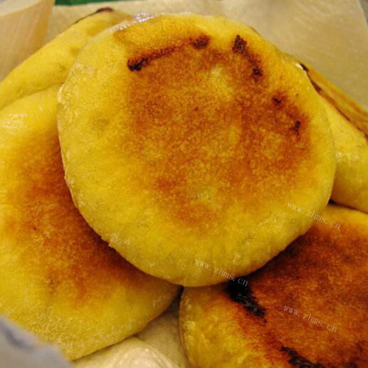 美味黄金土豆馅饼