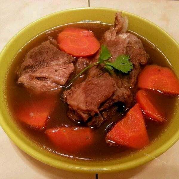 自制胡萝卜煲大骨