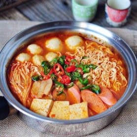 自制韩国泡菜鱼丸汤