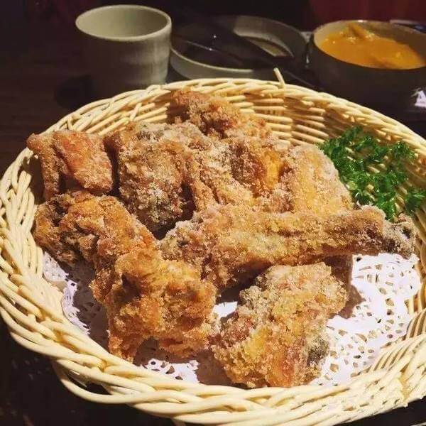 特色美食韩式奶酪炸鸡