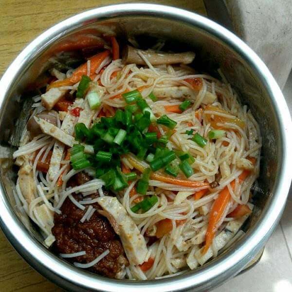 美味湖头米粉汤煮法
