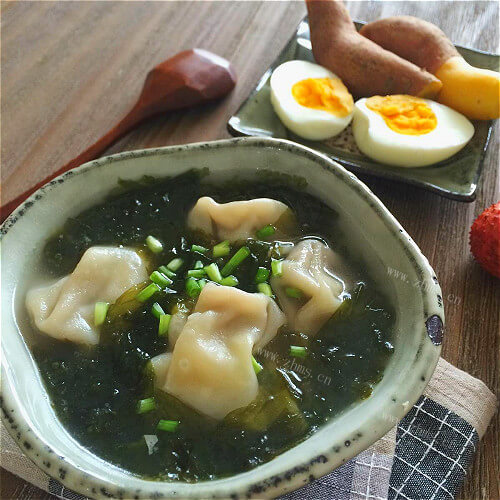 香甜可口玉米香菇猪肉馄饨