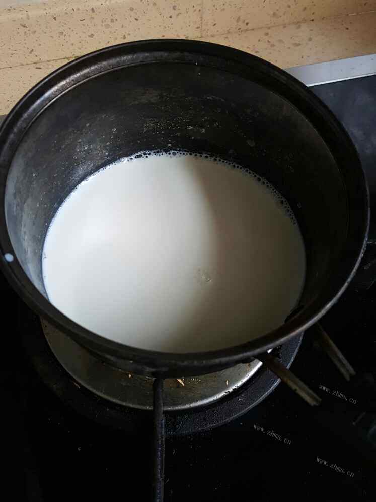 美味的不用奶油的蛋奶布丁~做法图解1)