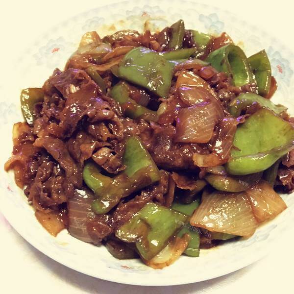 美味的黑椒洋葱炒牛柳