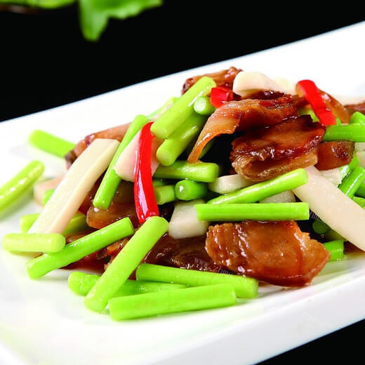 美味腊肉鲜蔬一锅焖