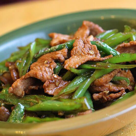 美味的辣炒五香肉