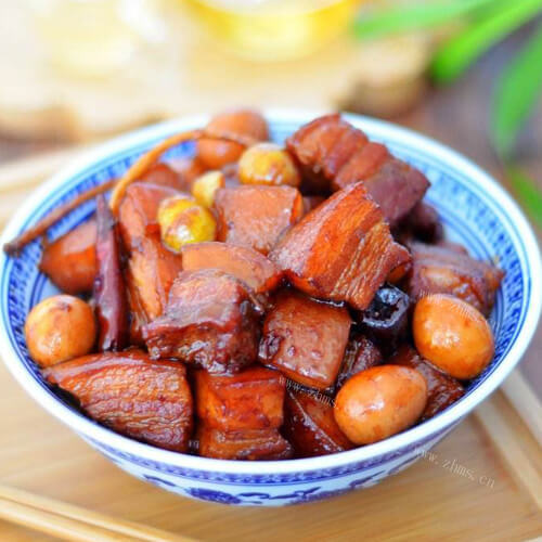滋养的鹌鹑烧板栗